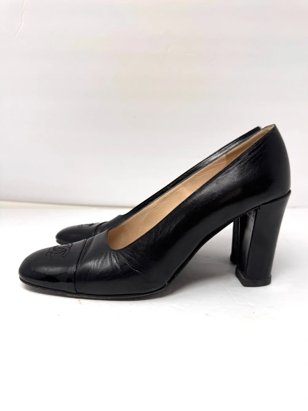 CHANEL black cap toe heels, vintage, made in France, size 40